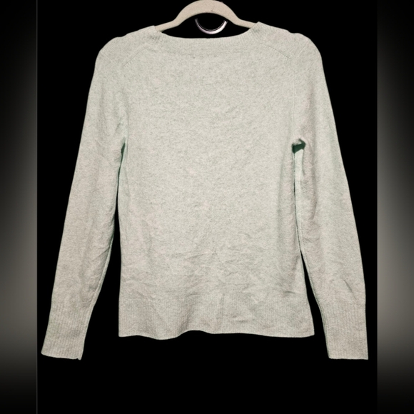 J. Crew Mint Green Extra-Soft Sweater EUC Size XSmall - Picture 3 of 4